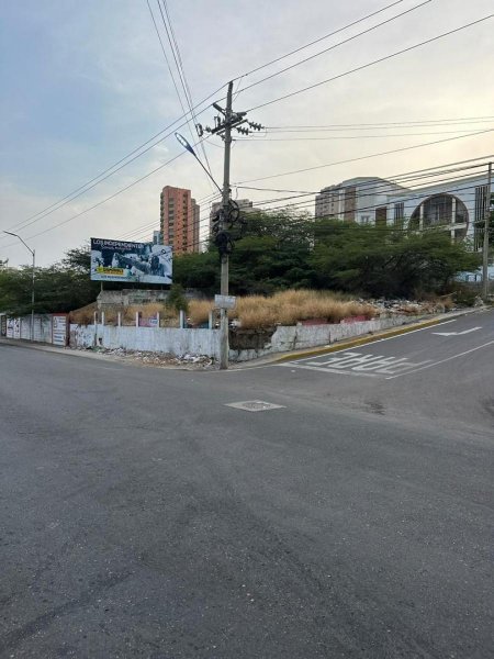 Foto Terreno en Venta en Norte, Av. El Milagro, Zulia - U$D 186.000 - TEV229923 - BienesOnLine