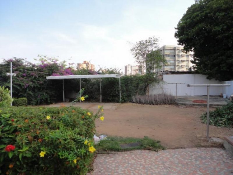 Foto Terreno en Venta en La Lago, Maracaibo, Zulia - BsF 7.000.000 - TEV47046 - BienesOnLine