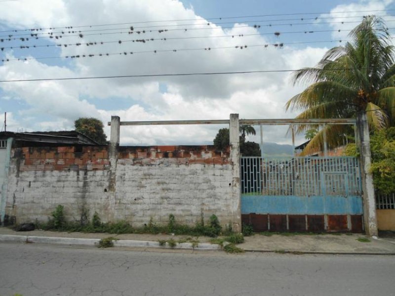 Foto Terreno en Venta en Maracay, Aragua - BsF 6.000 - TEV108502 - BienesOnLine