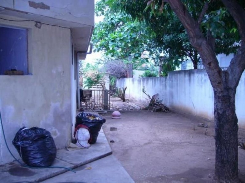 Foto Terreno en Venta en Av. El Milagro, Maracaibo, Zulia - BsF 3.300.000 - TEV41544 - BienesOnLine