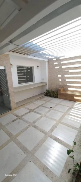 Foto Casa en Venta en Cabudare, Lara - U$D 60.000 - CAV213783 - BienesOnLine