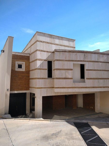 Foto Casa en Venta en Valencia, Carabobo - U$D 280.000 - CAV178425 - BienesOnLine