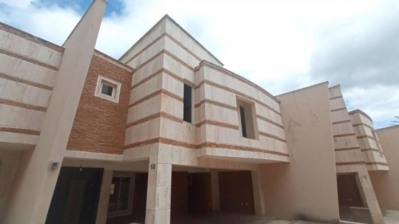 Foto Casa en Venta en Valencia, Carabobo - U$D 280.000 - CAV177255 - BienesOnLine