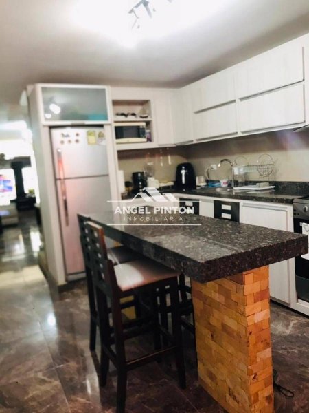 Foto Casa en Venta en Caracas, Distrito Federal - U$D 23.000 - CAV217305 - BienesOnLine