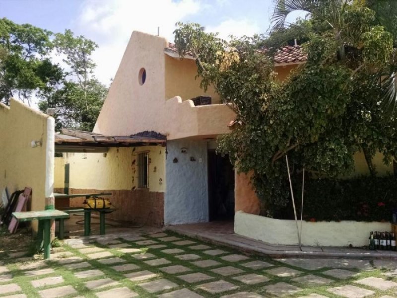 Foto Casa en Venta en Tucacas, Falcón - U$D 11.000 - CAV165876 - BienesOnLine