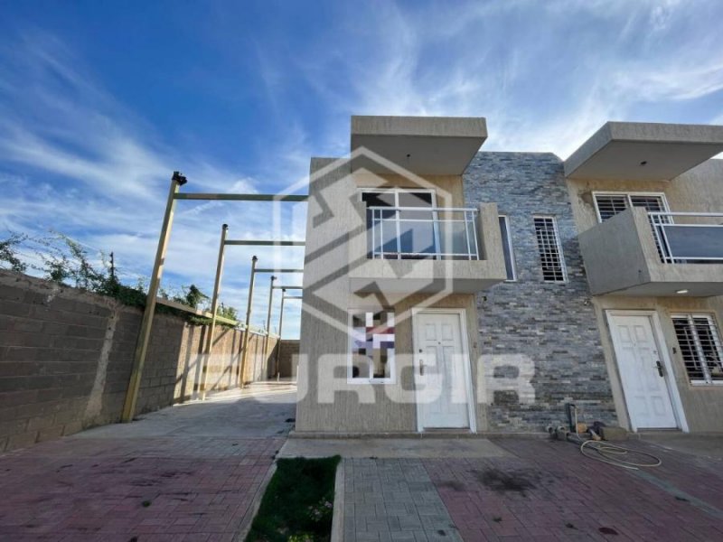 Foto Casa en Venta en Punto Fijo, Falcón - U$D 48.000 - CAV214089 - BienesOnLine