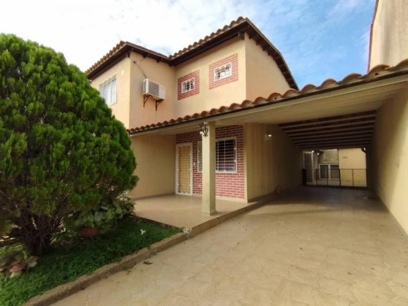 Foto Casa en Venta en Edmundo barrios, La Estancia, Anzoátegui - U$D 58.000 - CAV219990 - BienesOnLine