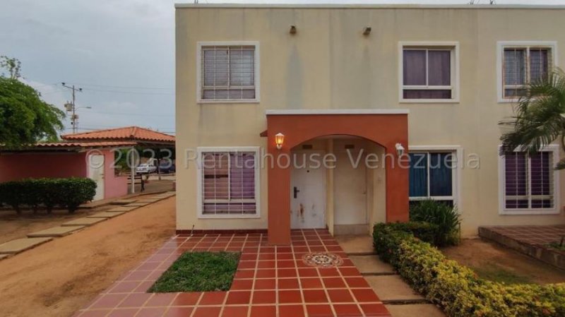 Foto Casa en Venta en FRANCISCO EUGENIO BUSTAMANTE, LA LAGUNITA, Zulia - U$D 8.500 - CAV216315 - BienesOnLine