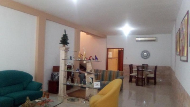 Foto Casa en Venta en El Parral, Valencia, Carabobo - U$D 145.000 - CAV138744 - BienesOnLine