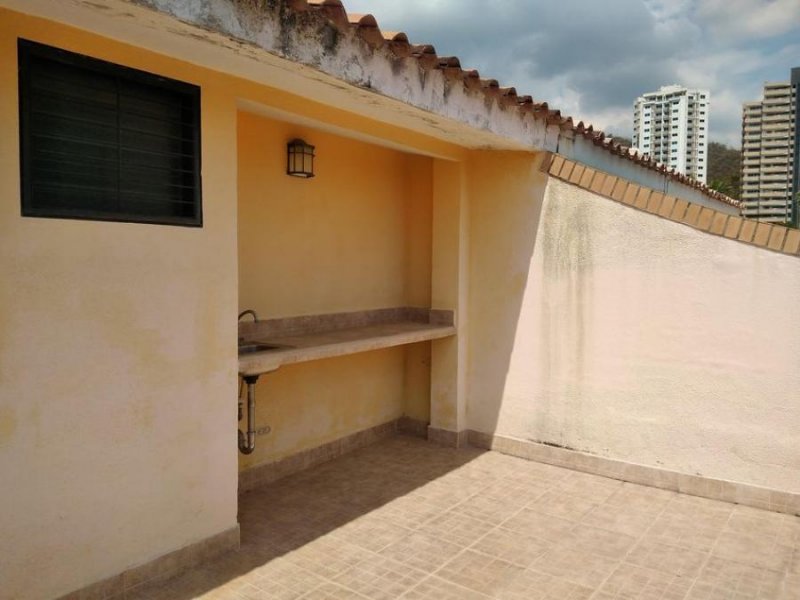 Foto Casa en Venta en El Parral, Valencia, Carabobo - U$D 100.000 - CAV165463 - BienesOnLine