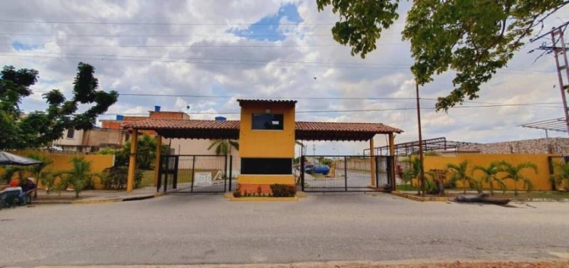 Foto Casa en Venta en RAFAEL URDANETA, Valencia, Carabobo - U$D 6.000 - CAV147509 - BienesOnLine