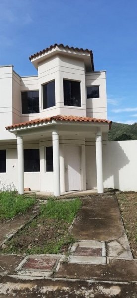 Foto Casa en Venta en San Diego, San Diego, Carabobo - U$D 100.000 - CAV144813 - BienesOnLine