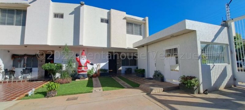 Foto Casa en Venta en Maracaibo, Zulia - U$D 360.000 - CAV196990 - BienesOnLine