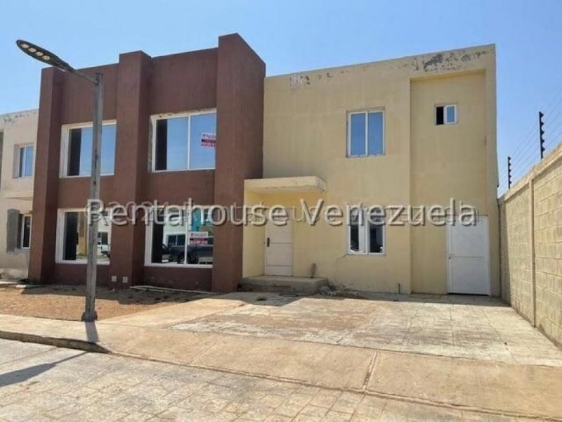 Foto Casa en Venta en Punto Fijo, Falcón - U$D 45.000 - CAV239845 - BienesOnLine