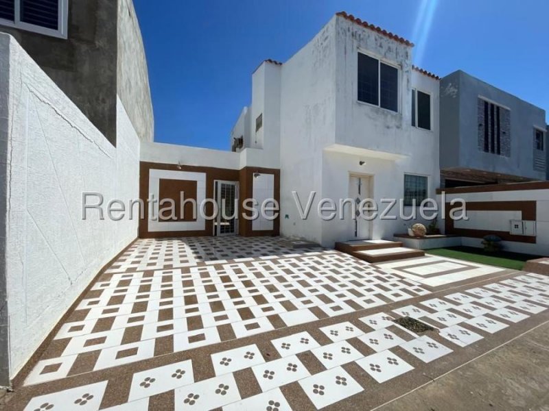 Foto Casa en Venta en Punto Fijo, Falcón - U$D 30.000 - CAV239843 - BienesOnLine