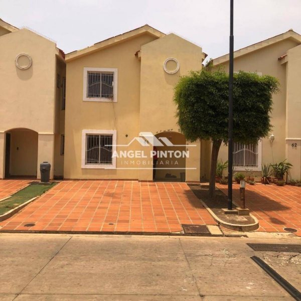 Foto Casa en Venta en Maracaibo, Zulia - U$D 30.000 - CAV197736 - BienesOnLine