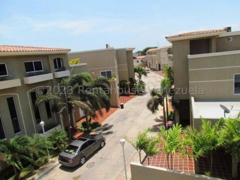 Foto Casa en Venta en Maracaibo, Zulia - U$D 180.000 - CAV225363 - BienesOnLine