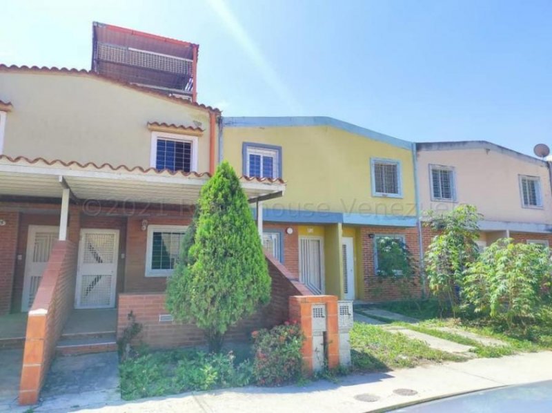 Foto Casa en Venta en Flor Amarillo, Valencia, Carabobo - U$D 11.000 - CAV164517 - BienesOnLine