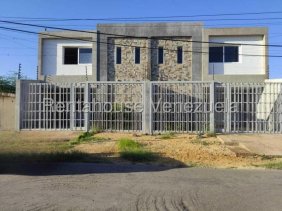 Casa en Venta en  Punto Fijo, Falcón