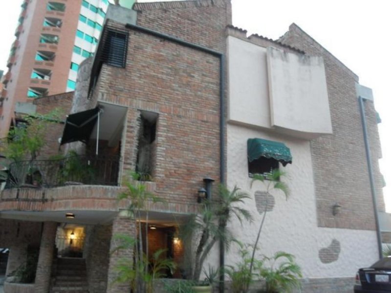 Foto Casa en Venta en Las Chimeneas, Valencia, Carabobo - U$D 80.000 - CAV163549 - BienesOnLine