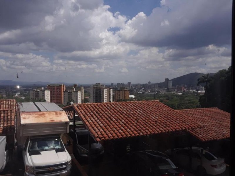 Foto Casa en Venta en Lomas del Este, Valencia, Carabobo - U$D 50.000 - CAV161587 - BienesOnLine