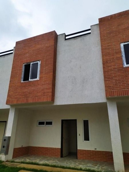 Foto Casa en Venta en NAGUANAGUA, Naguanagua, Carabobo - U$D 38.000 - CAV144414 - BienesOnLine