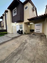 Townhouse en venta ubicado en el Conj. Res. Los Portales II