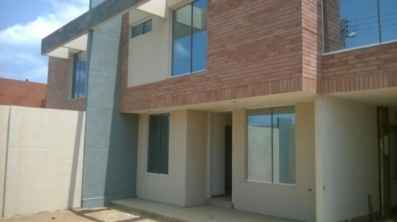 Foto Casa en Venta en carirubana, Punto Fijo, Falcón - $ 44.000 - CAV114739 - BienesOnLine