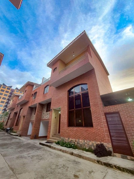 Foto Casa en Venta en Valencia, Carabobo - U$D 95.000 - CAV239570 - BienesOnLine