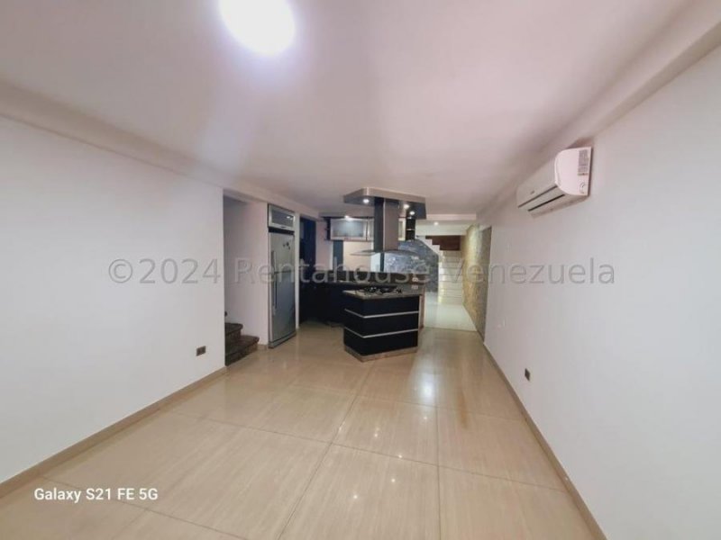 Townhouse Venta Guatire El Encantado II 25-1236