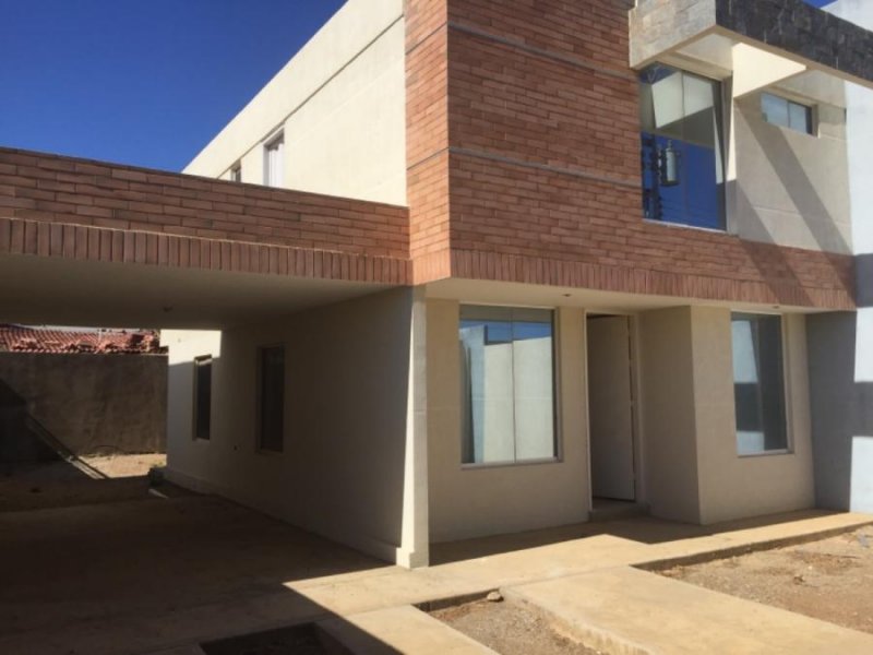 Foto Casa en Venta en Carirubana, Punto Fijo, Falcón - $ 44.000 - CAV117148 - BienesOnLine