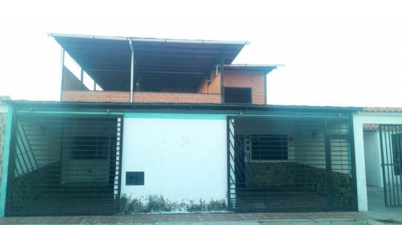 Foto Casa en Venta en Urb.guayaval,San juaquin, San Joaquín, Carabobo - U$D 20.000 - CAV217990 - BienesOnLine