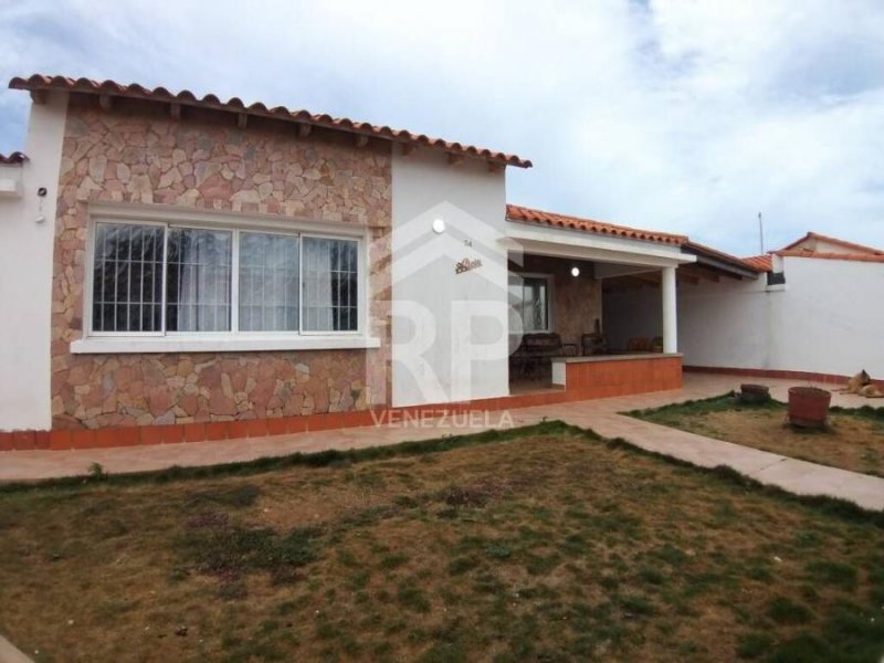 Foto Casa en Venta en Punto Fijo, Falcón - U$D 68.000 - CAV227209 - BienesOnLine