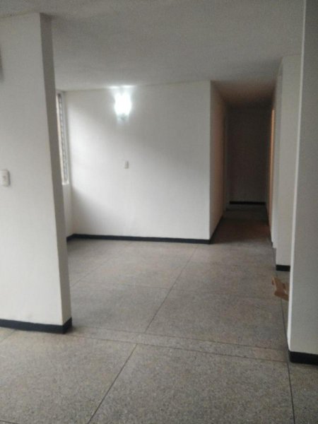 Foto Apartamento en Venta en Iribarren, Urbanización La Mora, Lara - U$D 11.000 - APV183104 - BienesOnLine