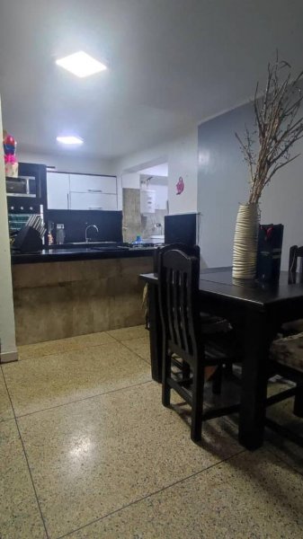 Foto Apartamento en Venta en Girardot, Maracay, Aragua - U$D 24.000 - APV237271 - BienesOnLine