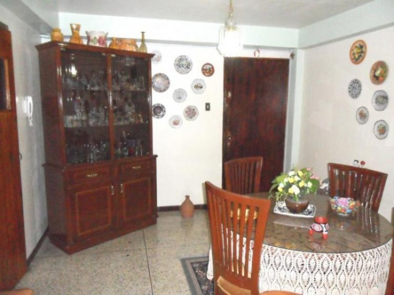 Foto Apartamento en Venta en Urbanización El Centro, Maracay, Aragua - BsF 500.000 - APV26354 - BienesOnLine