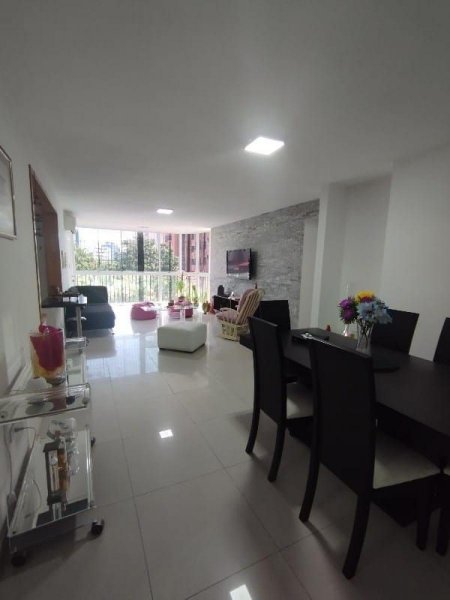 Vendo espectacular Apartamento Residencias Rio Lama 