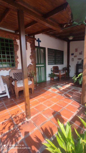 VENDO HERMOSA CASA UBICADA EN MONTAÑA FRESCA 