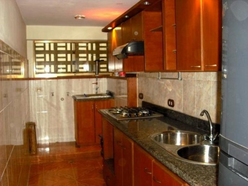 Foto Apartamento en Venta en Res.Aloha, Edif. Maui, Maracay, Aragua - BsF 450.000 - APV23907 - BienesOnLine