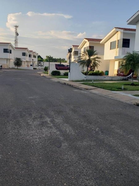 Foto Quinta en Venta en Ciudad Bolívar, Ciudad Bolívar, Bolívar - U$D 150.000 - QUV137195 - BienesOnLine