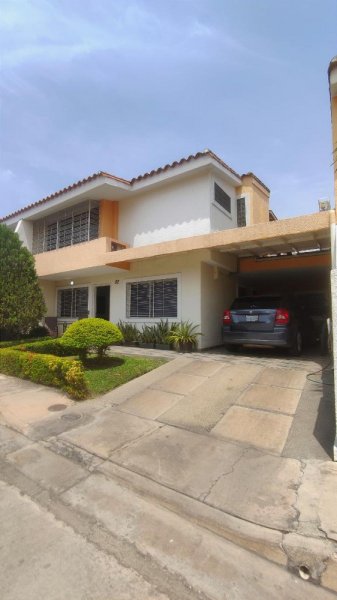 Foto Quinta en Venta en Giradot, Urb Parque La Morita prolongación Av Aragua, Aragua - U$D 70.000 - QUV230416 - BienesOnLine