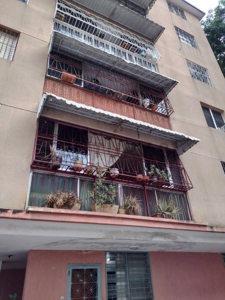 Venta Apartamento en El Paraíso Caracas Amoblado