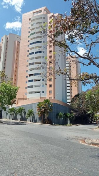 Foto Apartamento en Venta en El parral, El parral, Carabobo - U$D 48.000 - APV231009 - BienesOnLine