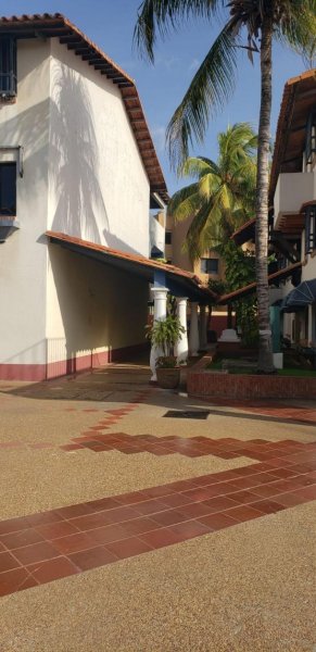 Foto Apartamento en Venta en Lechería, Anzoátegui - U$D 65.000 - APV201064 - BienesOnLine