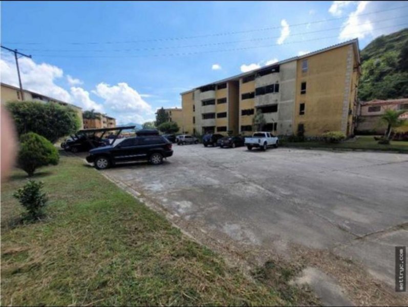 Foto Apartamento en Venta en Urb La Entrada, Valencia, Carabobo - U$D 16.000 - APV214504 - BienesOnLine