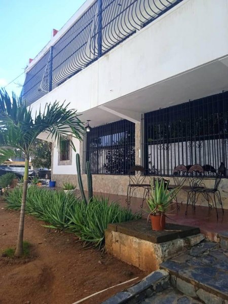 Casa en Venta en playa grande Catia La Mar, Vargas