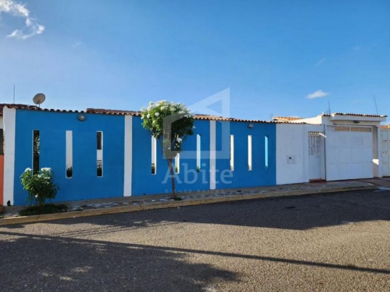 Foto Casa en Venta en Punto Fijo, Falcón - U$D 25.000 - CAV215360 - BienesOnLine