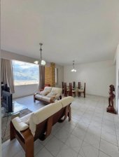 VENTA DE APARTAMENTO AMOBLADO EN PARTE ALTA DE LOMAS DE BELLO MONTE (CERCA DE LA EMBAJADA DE USA.)