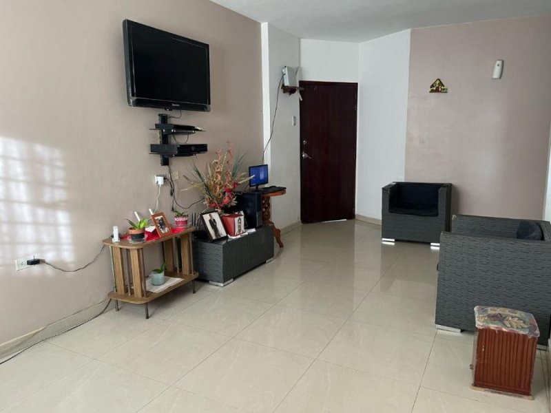 Venta de Apartamento en Amparao, Res Los Alaimo