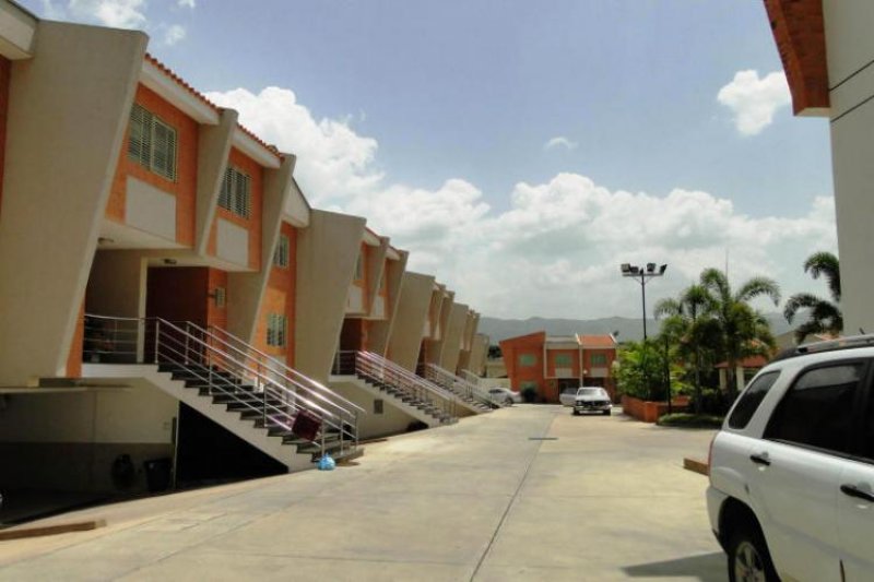 Foto Casa en Venta en Valencia, Carabobo - BsF 64.000.000 - CAV60947 - BienesOnLine